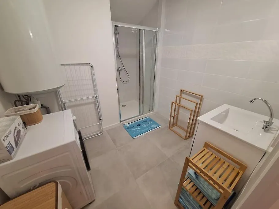 Appartement Le Peage De Roussillon 0*, Le Peage-de-Roussillon